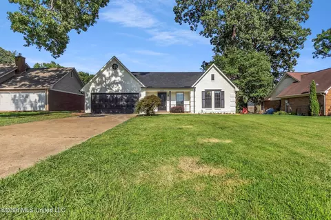 7338 Alexander Rd, Olive Branch, MS 38654