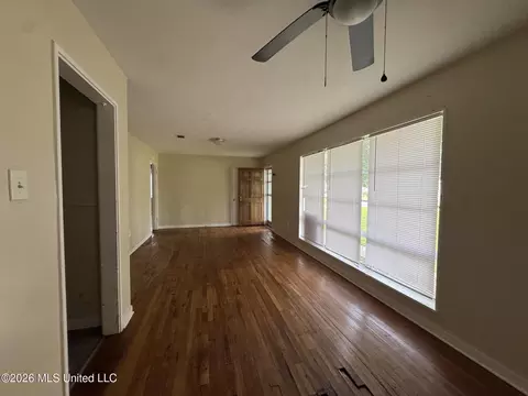 3024 Oak Forest Dr, Jackson, MS 39212 photo 5