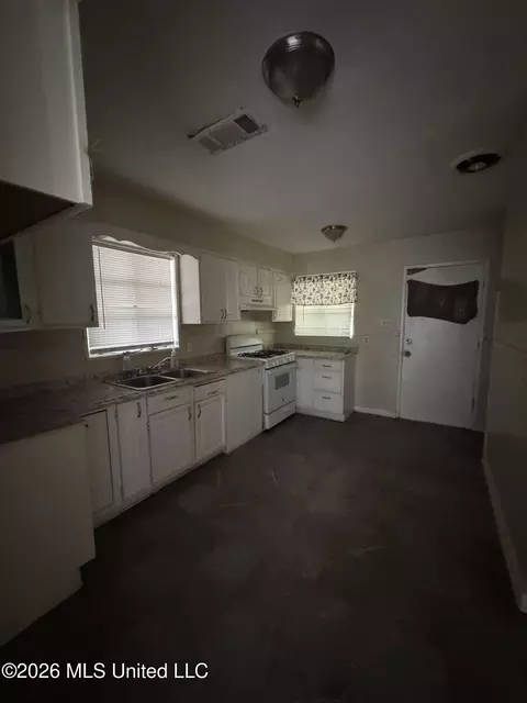 3024 Oak Forest Dr, Jackson, MS 39212 photo 7
