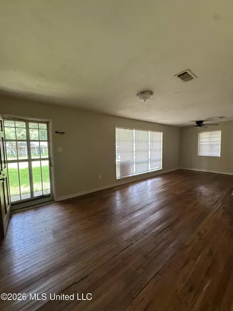 3024 Oak Forest Dr, Jackson, MS 39212 photo 6