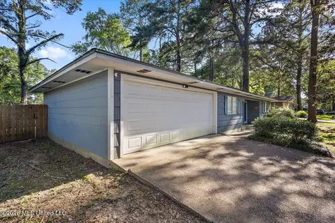 265 Glenside Dr, Jackson, MS 39211 photo 3