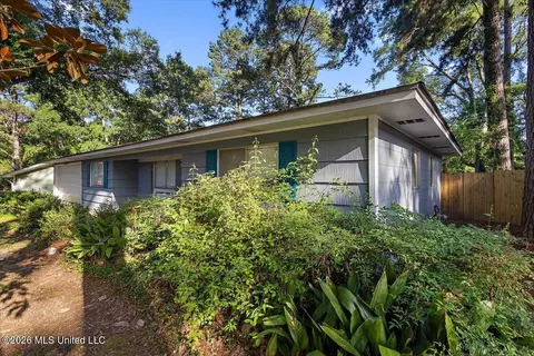 265 Glenside Dr, Jackson, MS 39211 photo 2
