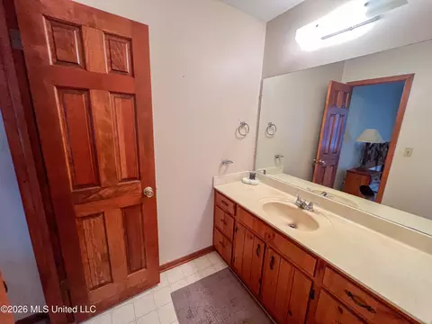 Bath - 1309 Mcinnis Vernal Rd, Lucedale, MS 39452 photo 2 of 4