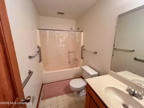 Bath - 1309 Mcinnis Vernal Rd, Lucedale, MS 39452 photo 4 of 4