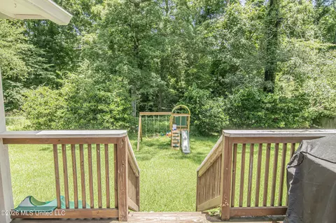 Exterior - 86 Sunline Dr, Brandon, MS 39042 photo 2 of 5