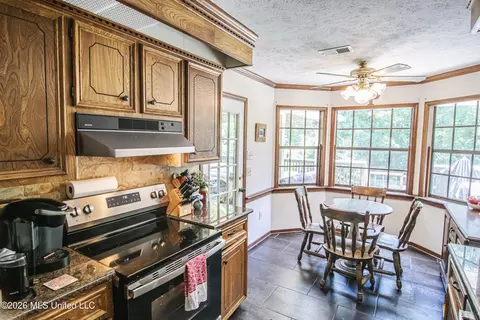 Kitchen - 86 Sunline Dr, Brandon, MS 39042 photo 1 of 1