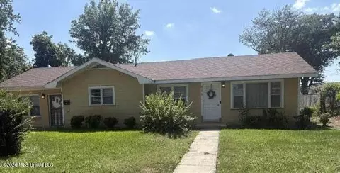 611 W Mccorkle Cir, Greenville, MS 38703
