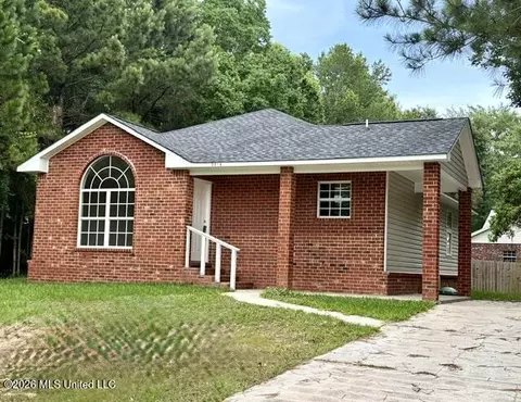 2516 S Beachview Dr, Ocean Springs, MS 39564