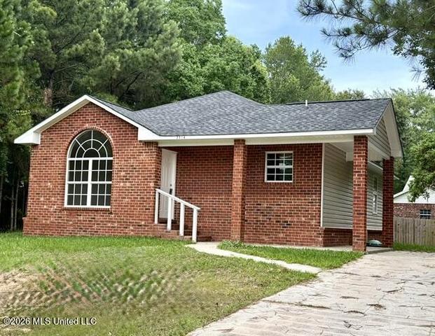 2516 S Beachview Dr, Ocean Springs, MS 39564