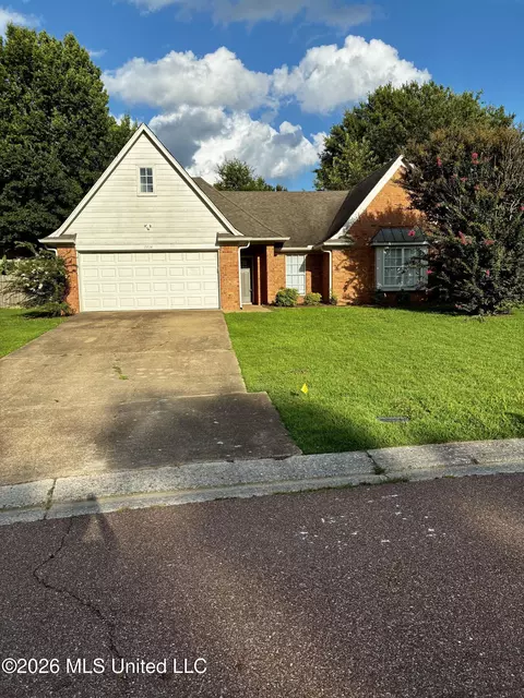 7414 Hunters Hollow Ln, Southaven, MS 38671