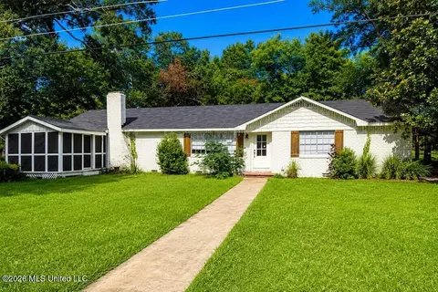 401 NE 3rd Ave, Magee, MS 39111