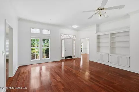 Living - 212 Cambridge Dr, Madison, MS 39110 photo 3 of 4