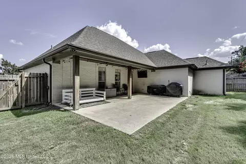 Exterior - 612 Macbeth St, Brandon, MS 39047 photo 2 of 12