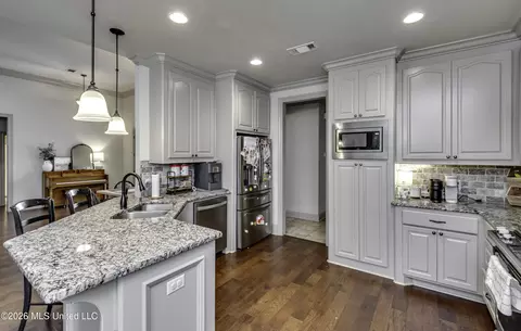 Kitchen - 612 Macbeth St, Brandon, MS 39047 photo 3 of 7