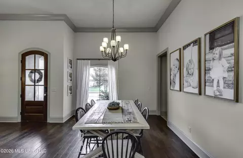 Dining - 612 Macbeth St, Brandon, MS 39047 photo 4 of 4