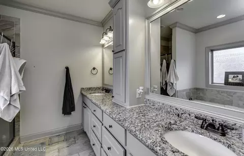 Bath - 612 Macbeth St, Brandon, MS 39047 photo 3 of 6
