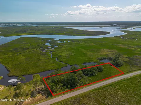 Kalaepohuku Drive, Diamondhead, MS 39525