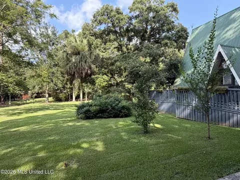 Exterior - 9141 Heather Ln, Moss Point, MS 39562 photo 8 of 21