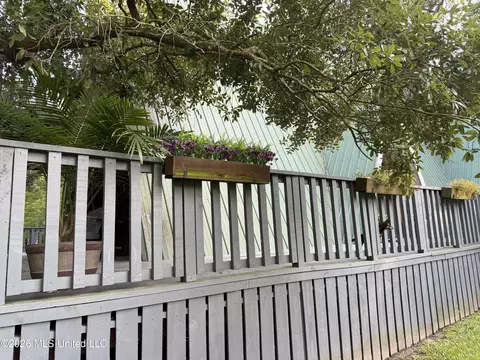 Exterior - 9141 Heather Ln, Moss Point, MS 39562 photo 2 of 21