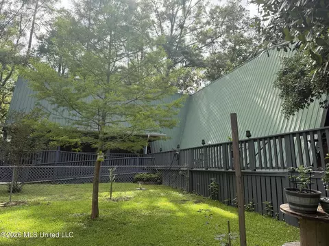Exterior - 9141 Heather Ln, Moss Point, MS 39562 photo 12 of 21