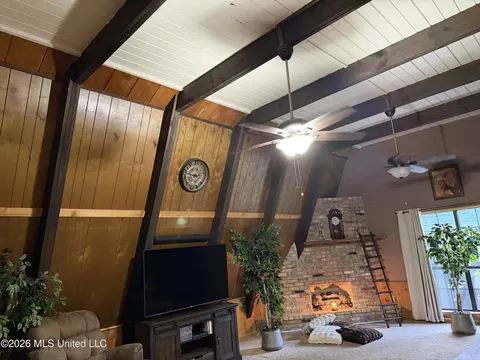 Living - 9141 Heather Ln, Moss Point, MS 39562 photo 5 of 5