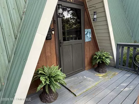 Exterior - 9141 Heather Ln, Moss Point, MS 39562 photo 3 of 21