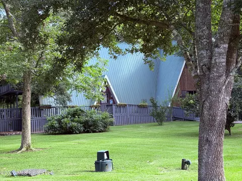 Exterior - 9141 Heather Ln, Moss Point, MS 39562 photo 5 of 21