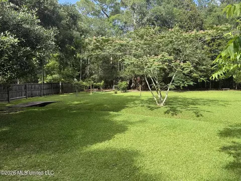 Exterior - 9141 Heather Ln, Moss Point, MS 39562 photo 13 of 21