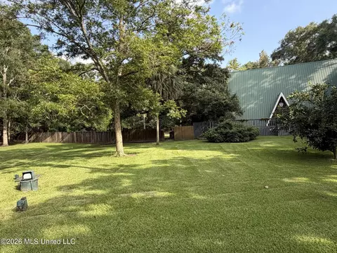 Exterior - 9141 Heather Ln, Moss Point, MS 39562 photo 4 of 21