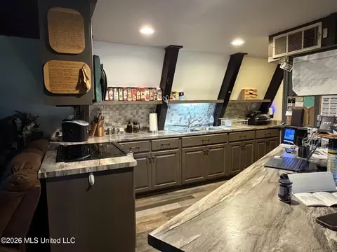 Kitchen - 9141 Heather Ln, Moss Point, MS 39562 photo 1 of 6