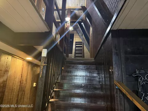Entry Way - 9141 Heather Ln, Moss Point, MS 39562 photo 3 of 3