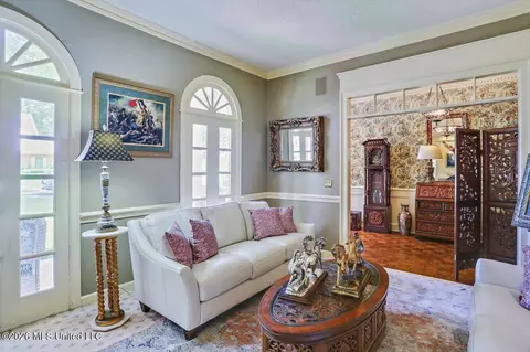 Living - 47 Avery Cir, Jackson, MS 39211 photo 6 of 8