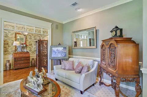 Living - 47 Avery Cir, Jackson, MS 39211 photo 7 of 8