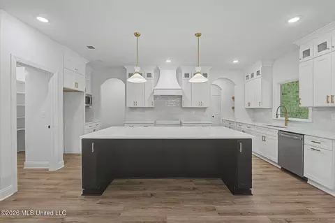 Kitchen - 1683 Baisley Dr, Nesbit, MS 38651 photo 1 of 4