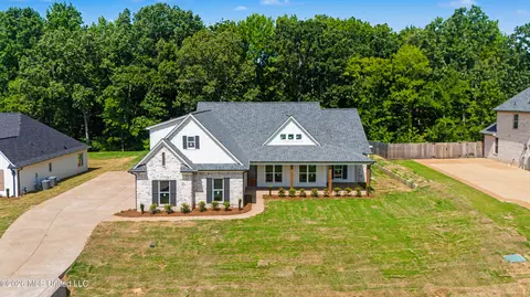 Exterior - 1683 Baisley Dr, Nesbit, MS 38651 photo 2 of 10