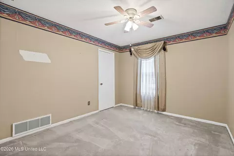 Bedroom - 4830 S Big Horn Dr, Nesbit, MS 38651 photo 3 of 4