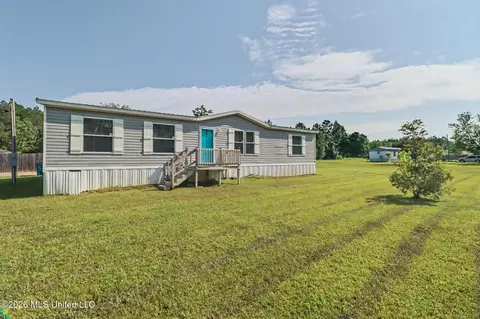 10011 Seaman Rd, Vancleave, MS 39565