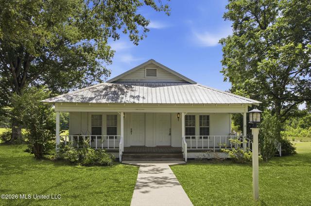 2225 W Lincoln Dr, Mccall Creek, MS 39647