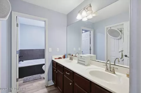 Bath - 146 Cedar Spring Cir, Pearl, MS 39208 photo 1 of 4