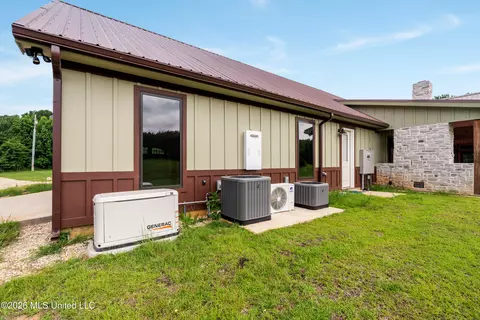 Exterior - 232 Knoxo Columbia Rd, Kokomo, MS 39643 photo 12 of 19
