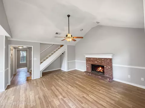 Living - 2007 Fox Hill Ln, Byram, MS 39272 photo 1 of 3