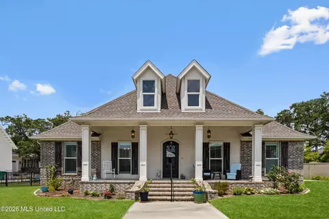 1515 S Olive Ave, Gulfport, MS 39501