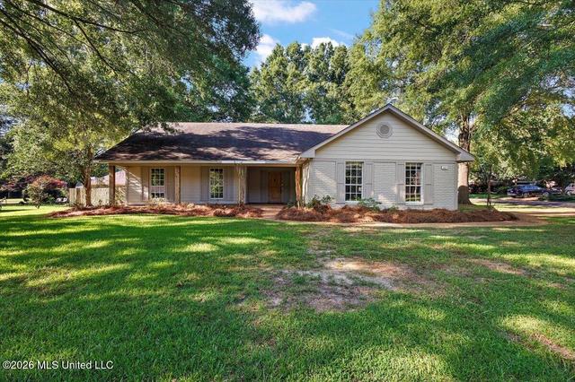 607 Huntington Dr, Madison, MS 39110