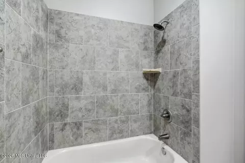 Bath - 109 Hampton Pl, Madison, MS 39110 photo 6 of 6