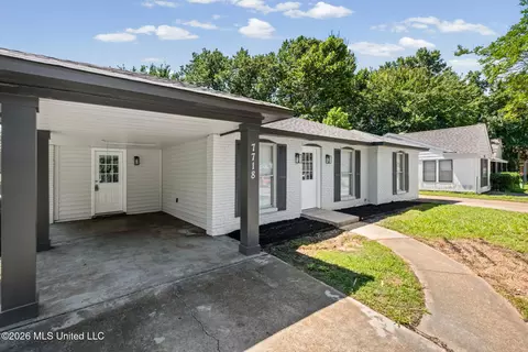 7718 Charleston Dr, Southaven, MS 38671