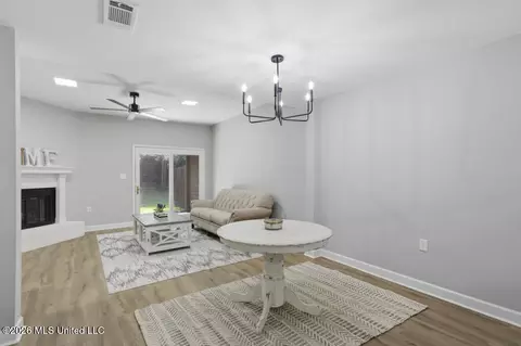 820 Planters Point Dr, Canton, MS 39046 photo 3