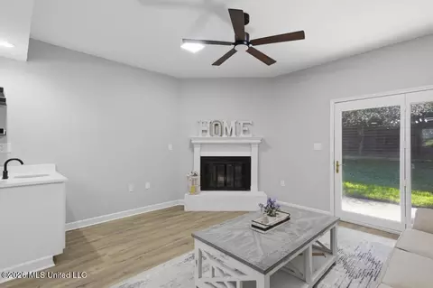 820 Planters Point Dr, Canton, MS 39046 photo 5