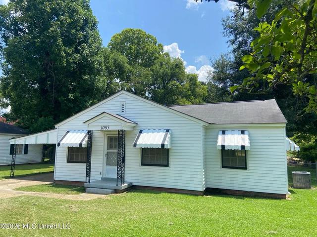 1005 Eastwood Rd, Natchez, MS 39120