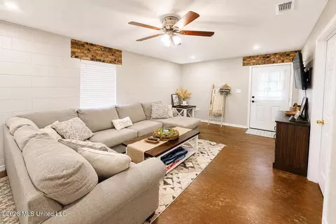 110 Milton Murrah Rd, Lucedale, MS 39452 photo 3