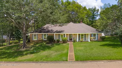 106 Deer Run, Pearl, MS 39208